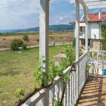 Ваканционна къща Two-bedroom Holiday In Kosharica