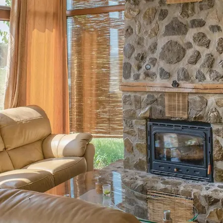 Ваканционна къща Two-bedroom Holiday In Kosharica