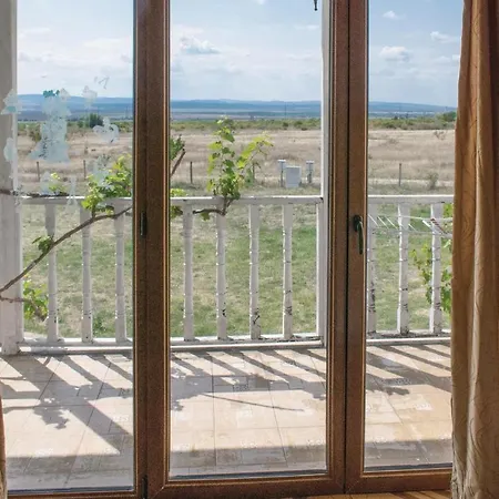 Ваканционна къща Two-bedroom Holiday In Kosharica Кошарица